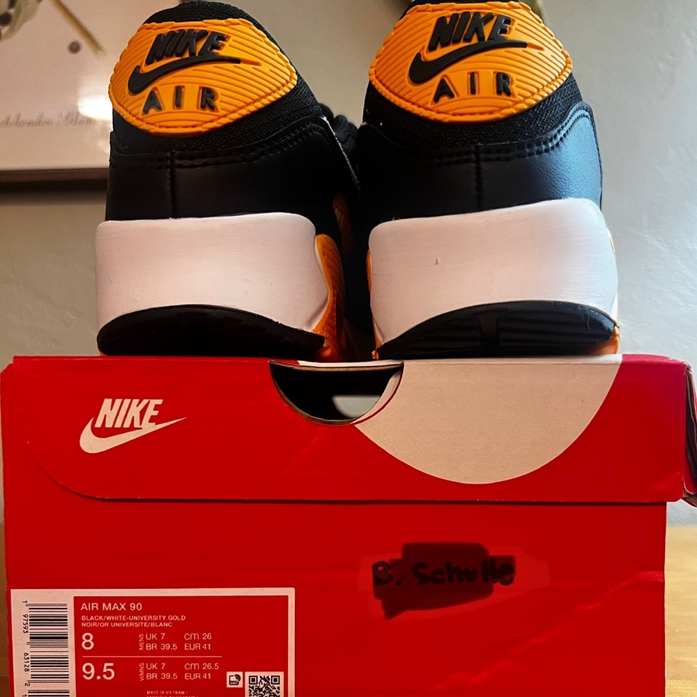 Nike AirMax 90 Black and Gold Athletic Shoes Men’s Size 9.5, Women's Size 8 - Picture 11 of 14